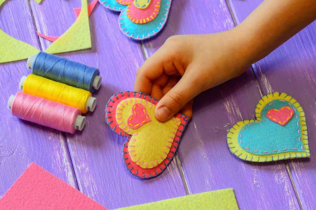 Valentines Day Crafts and Homemade Valentine’s Day Decorations