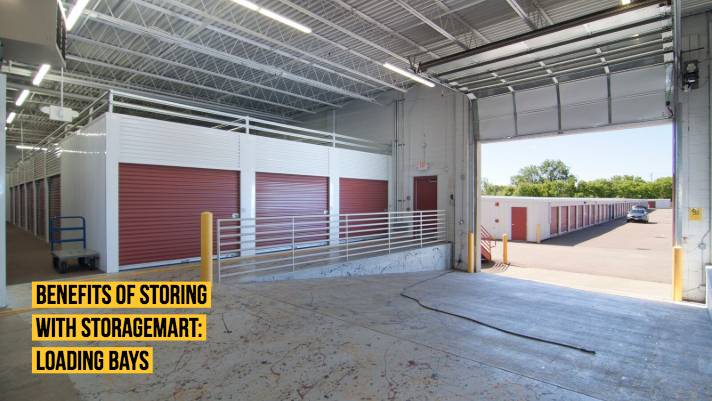 Benefits of Storing with StorageMart: Loading Bays