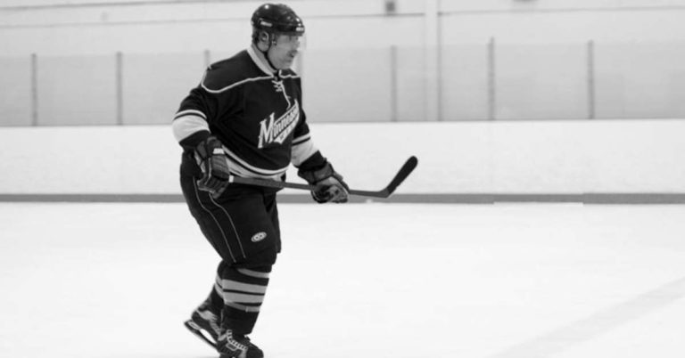 Hockey player on the ice