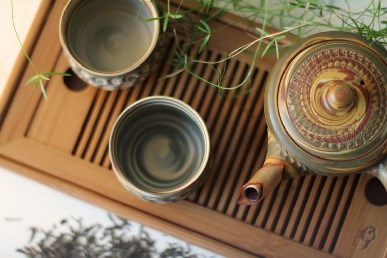 Tea pots placed neatly