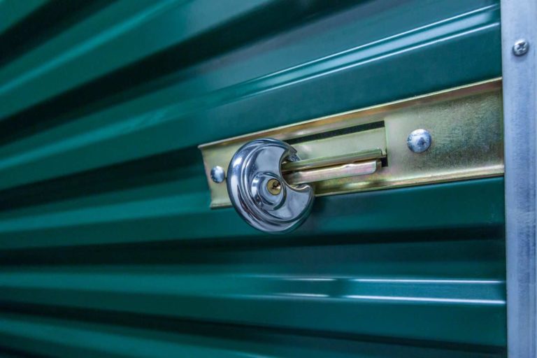 Disc lock placed on storage unit