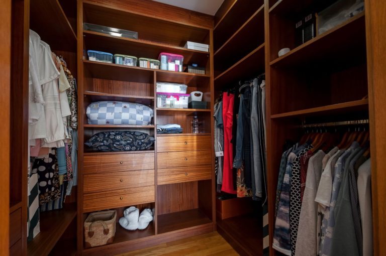 How to Organize Your Closet